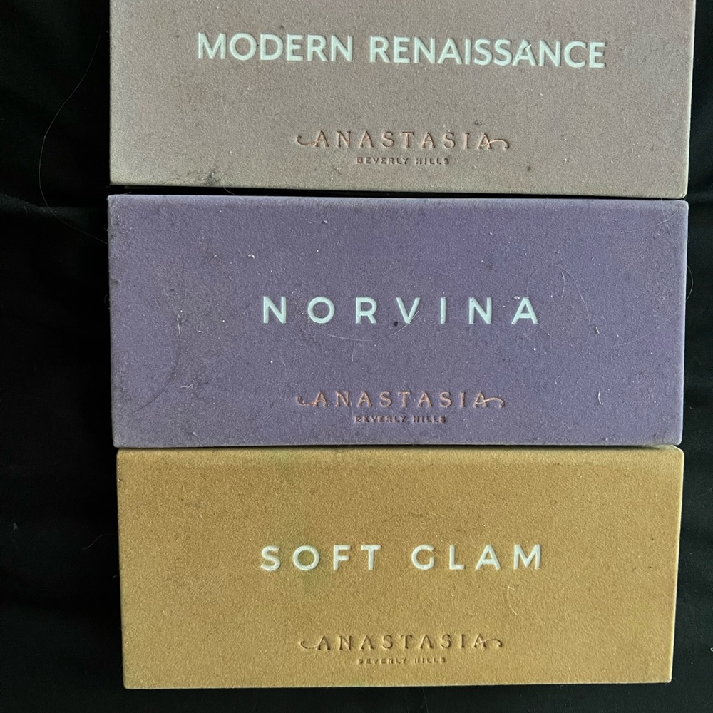 Anastasia Beverly Hills Pallets
